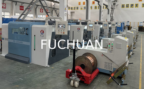 Mesin Bunching Kawat Tembaga Kawat Aluminium Tegangan 380V Pengoperasian Halus Putar Ganda